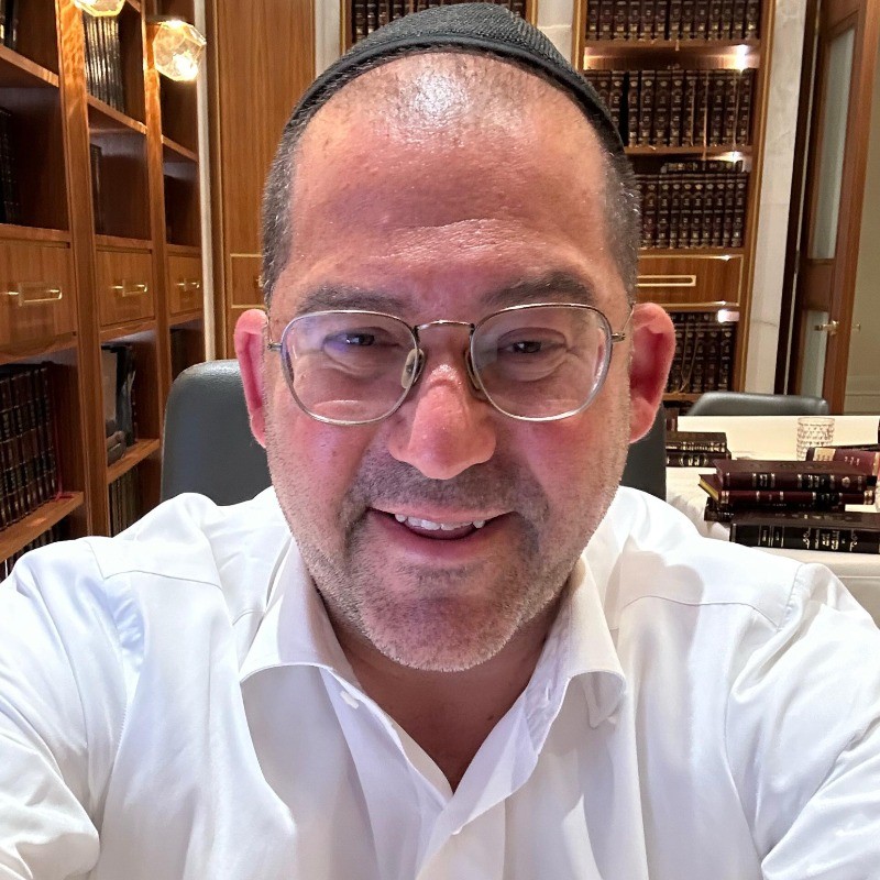 Headshot of Shai Stern, Founder of Gotavi.